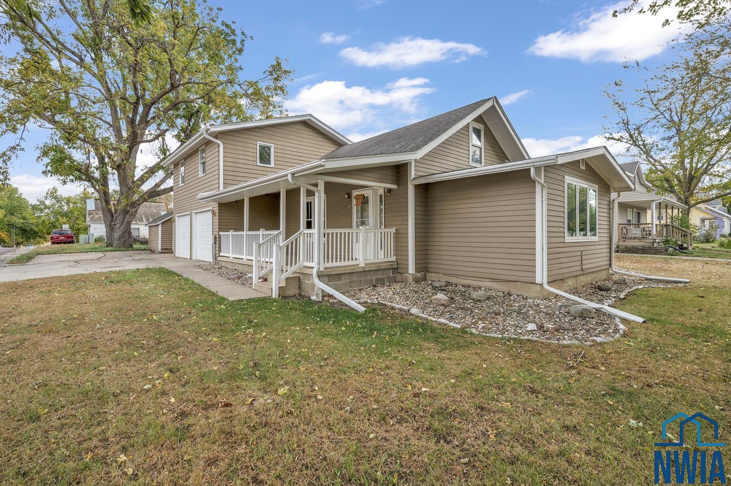 607 Albany Avenue Ne