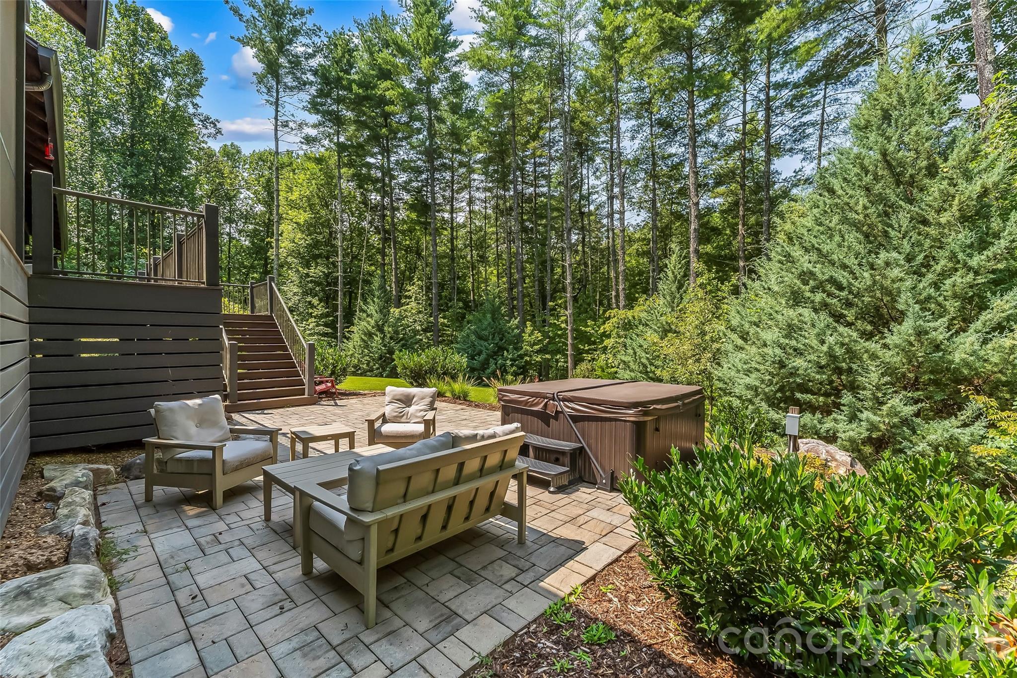 3201 Donahue Drive