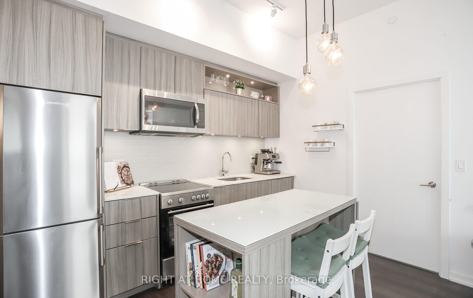 50 Forest Manor Rd 211