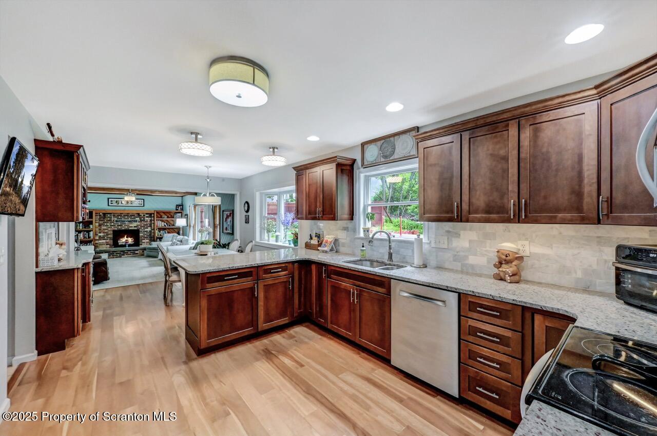 1001 Woodland Way
