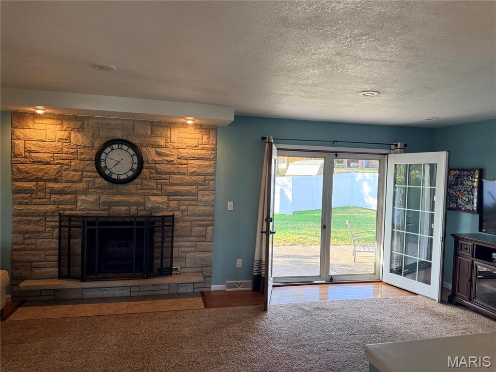25 Coachlight Drive
