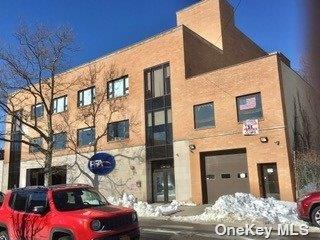 214-25 42Nd Ave, Bayside, NY 11361