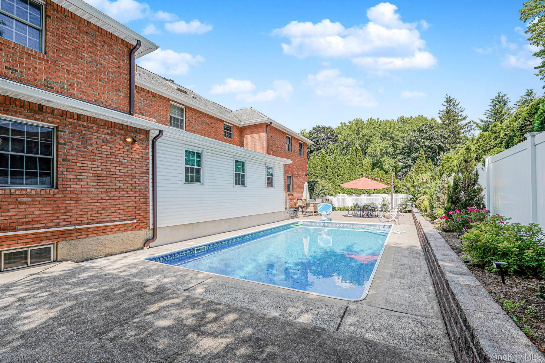 74 Longfellow Avenue