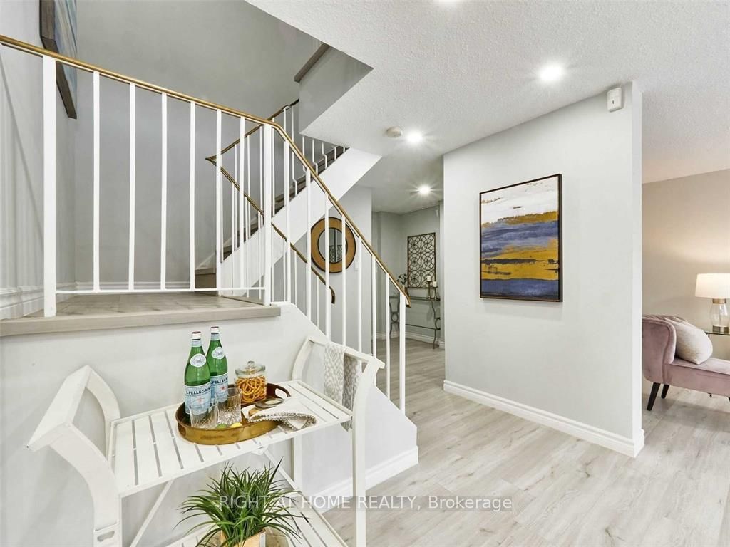 100 Mornelle Crt 1102