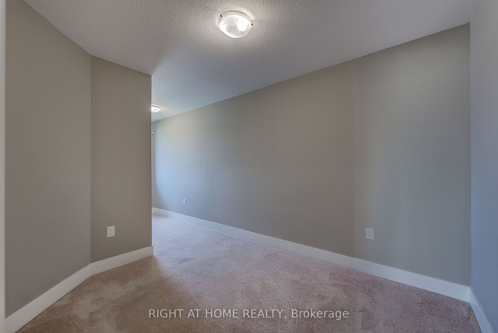 1960 E Dalmagarry Rd 202