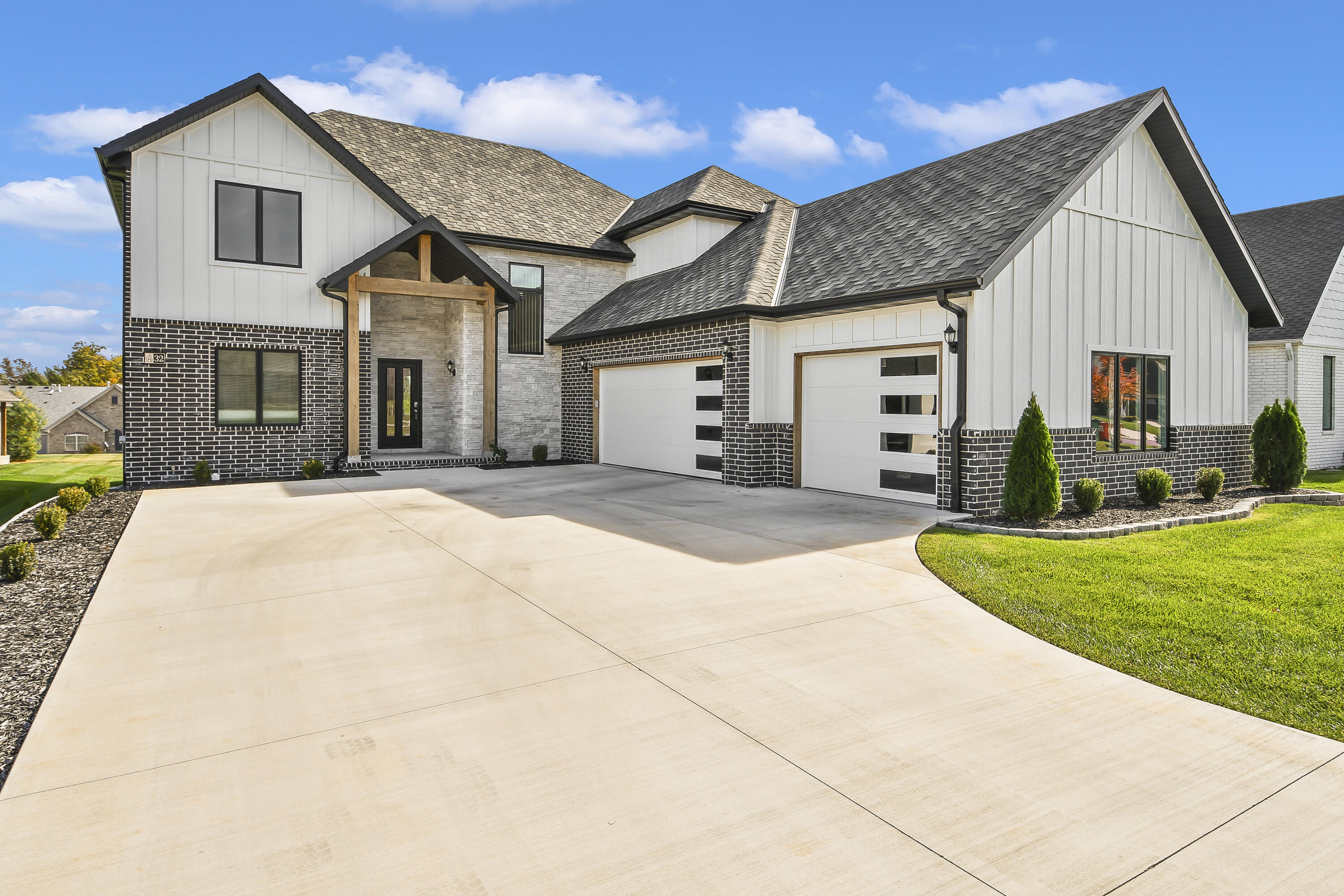 3810 E Cherry Street 32