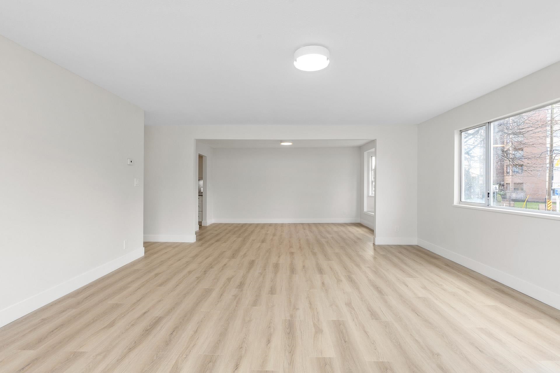 22213 Selkirk Avenue 102