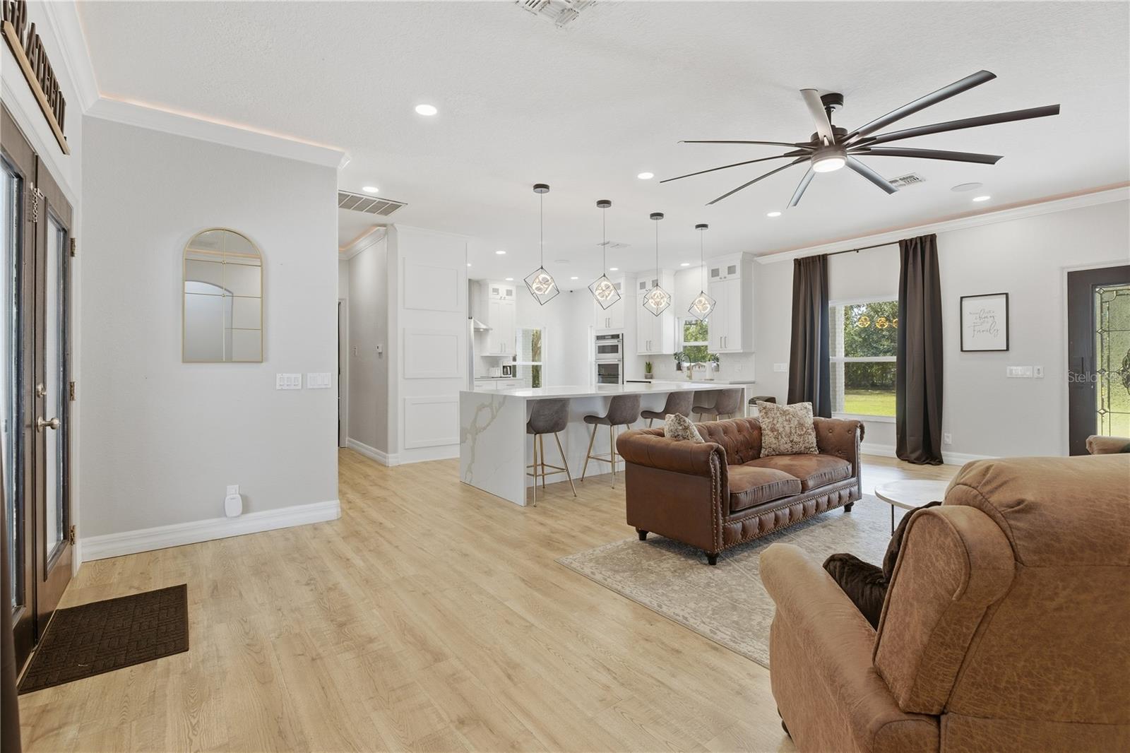 4575 Lake Shore Drive