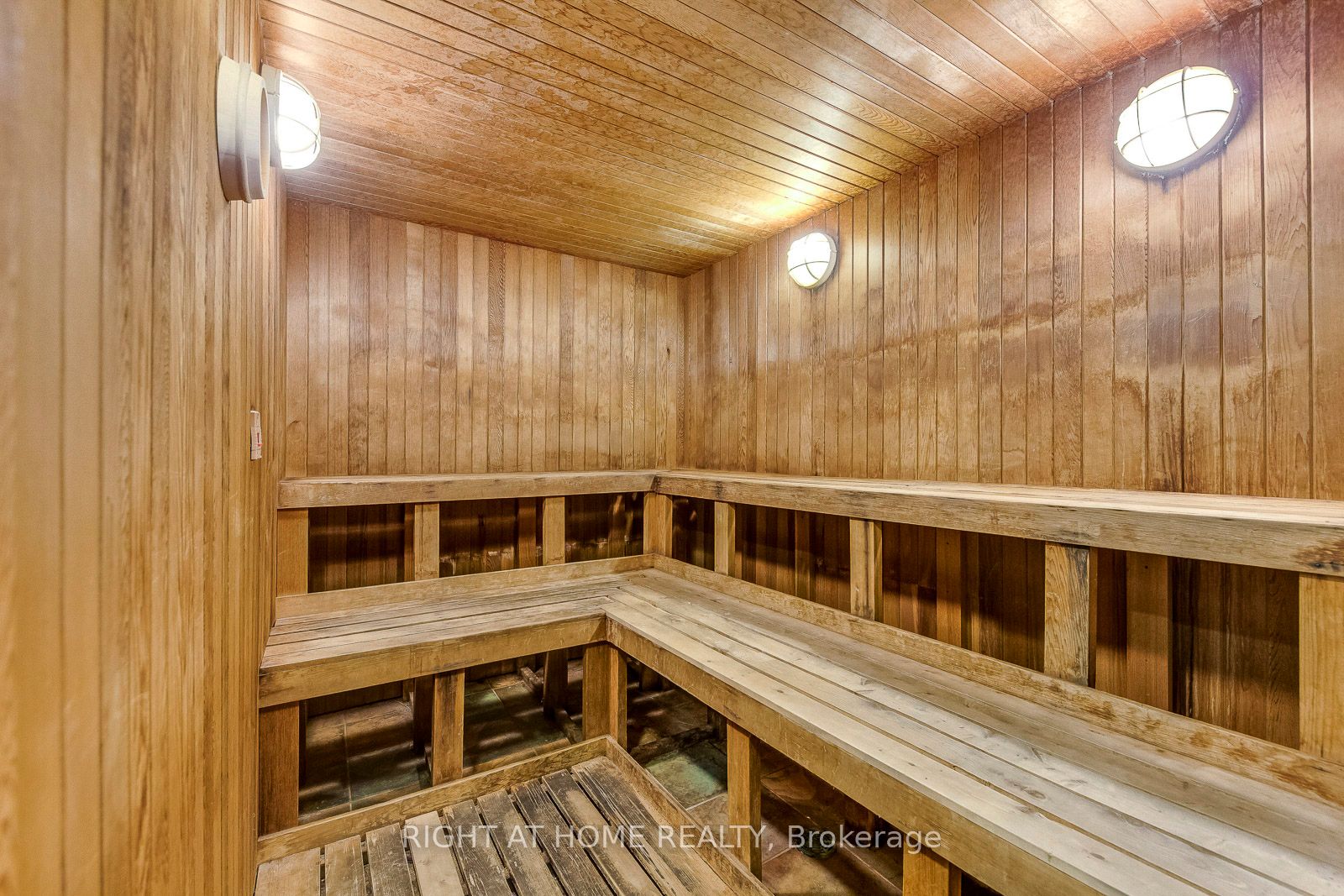 339 W Rathburn Rd 601