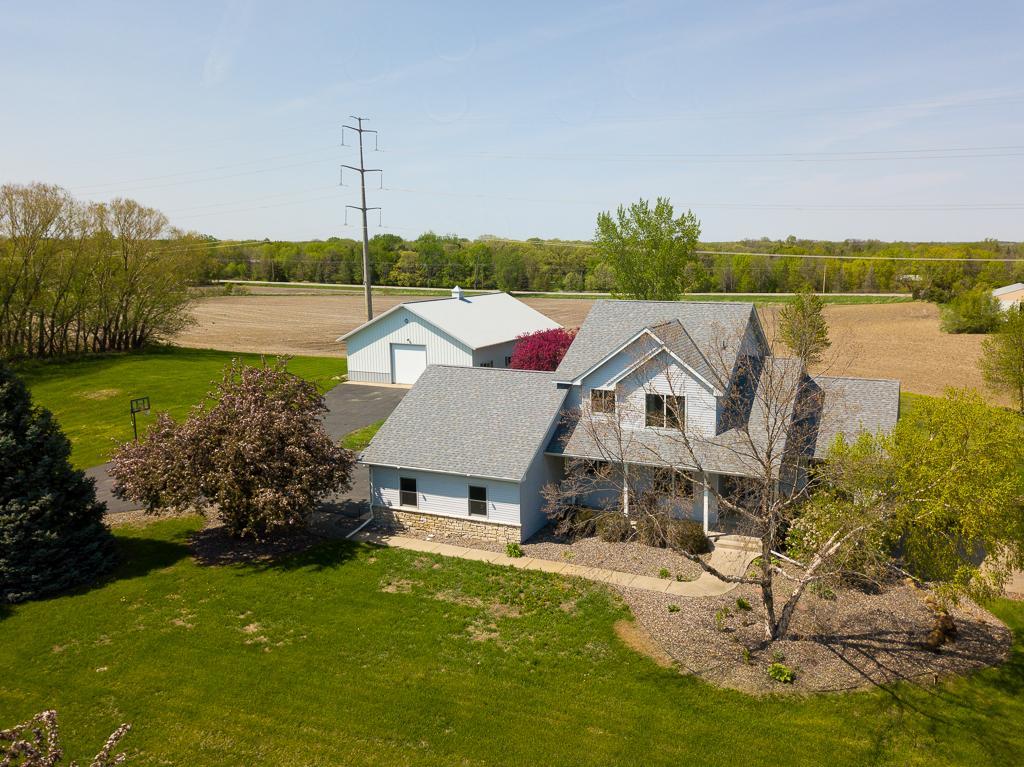 21060 Sunnyhill Lane