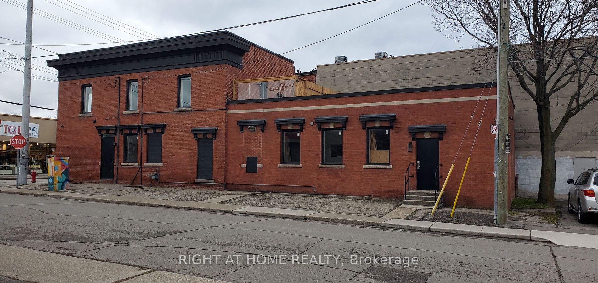 262 N Ottawa St Main