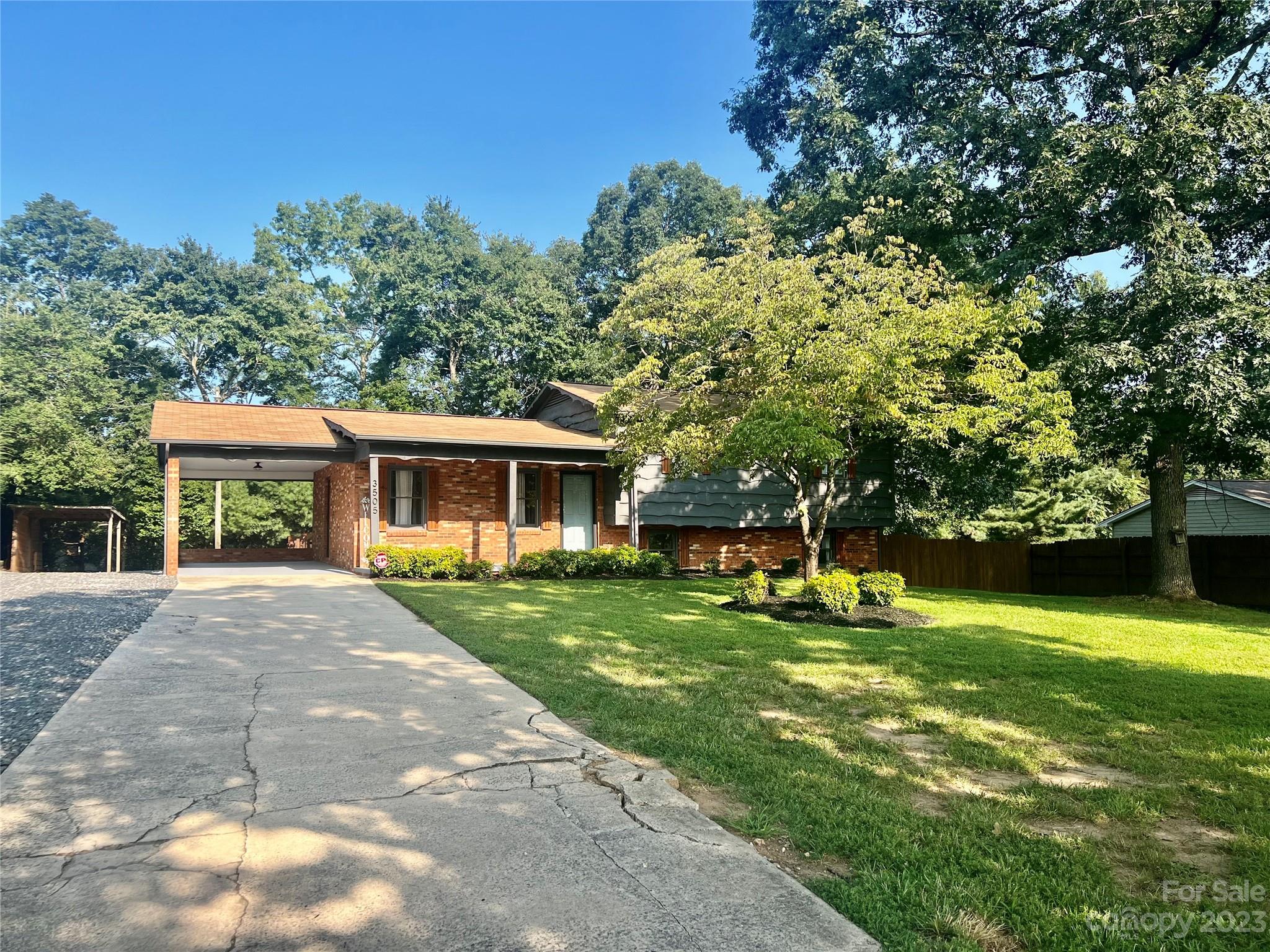 3505 Deal Mill Road