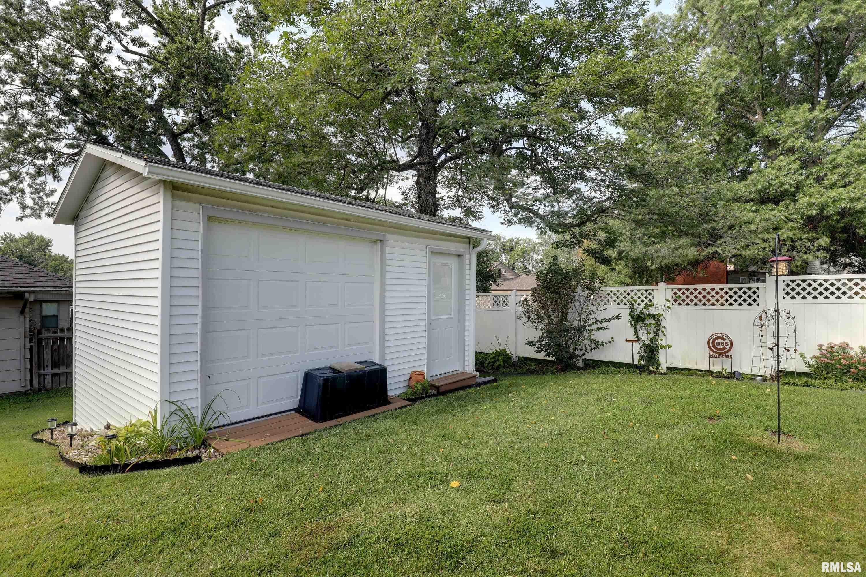 728 Ridgewood Drive