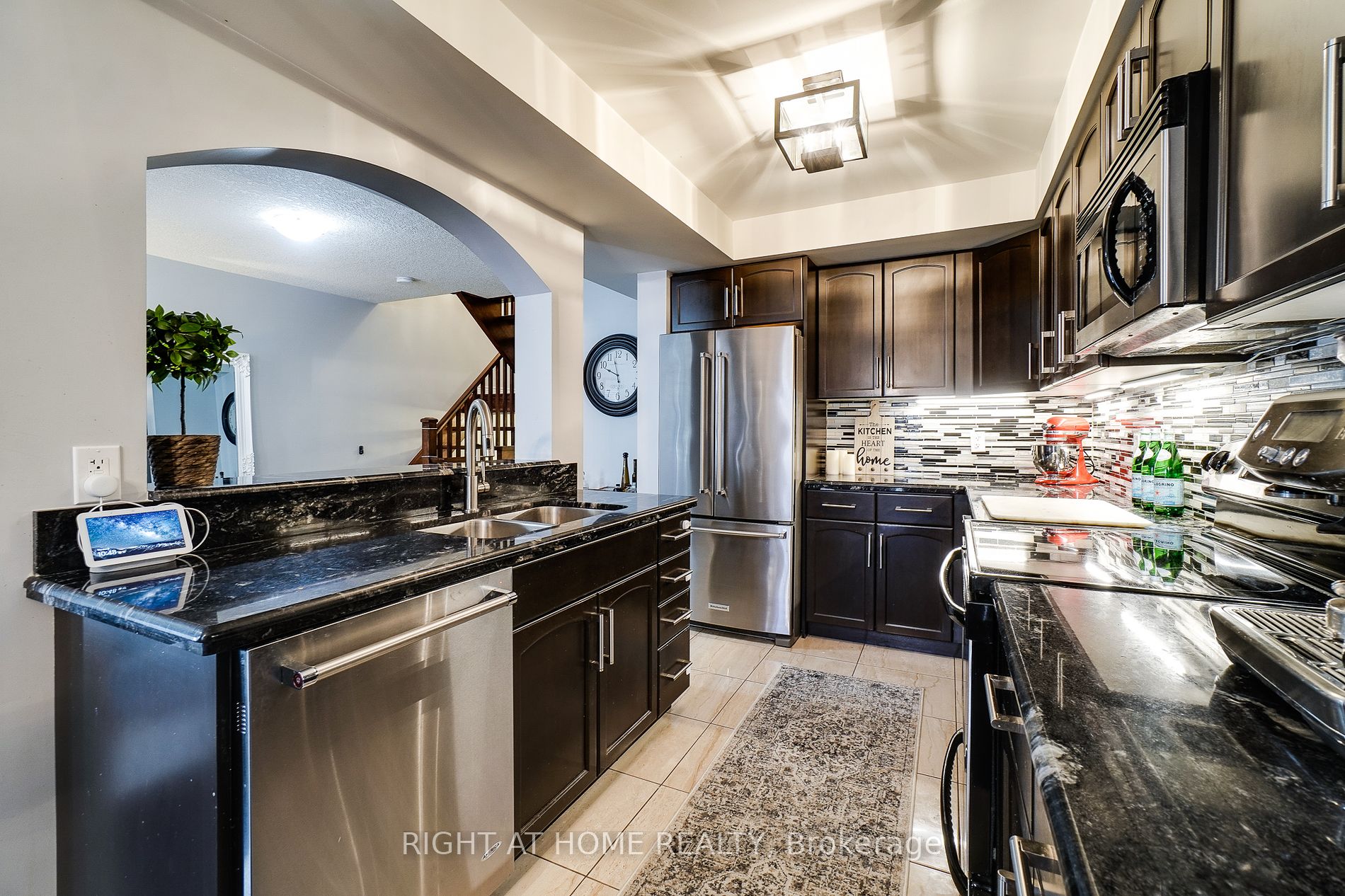 70 Highgate Dr 12