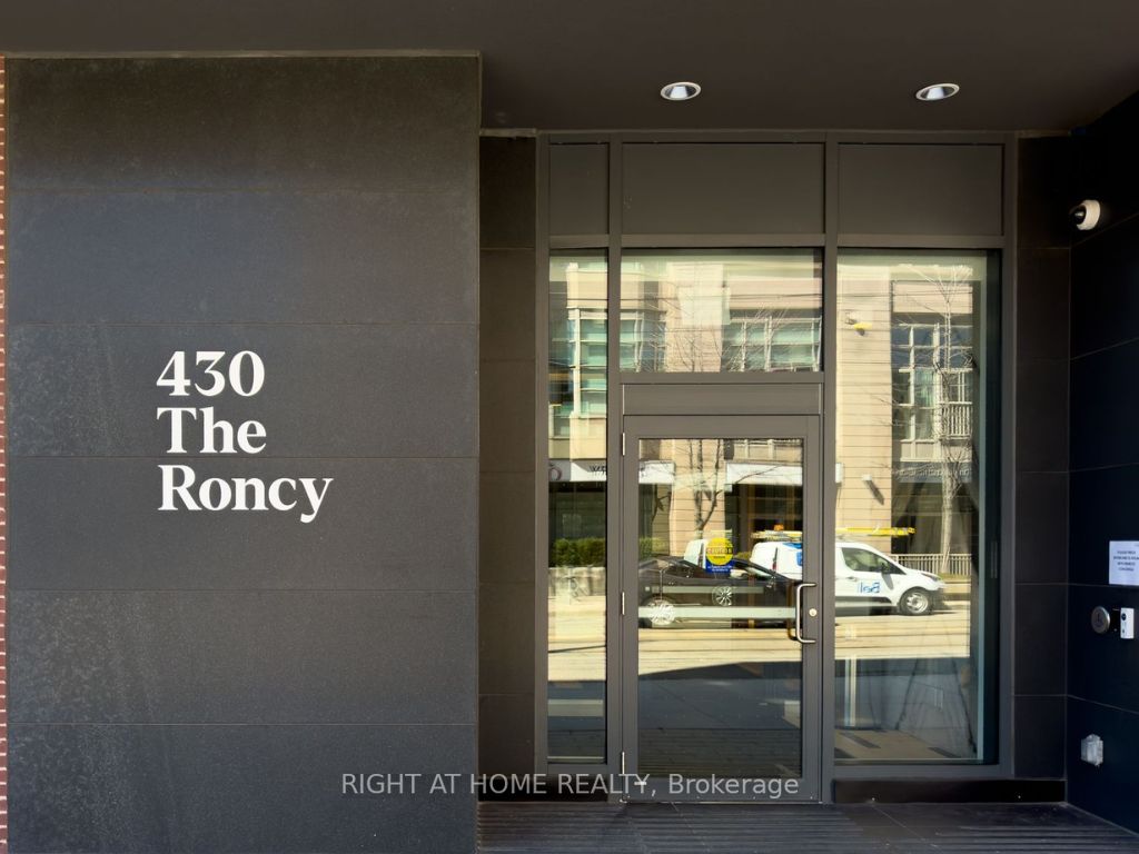 430 Roncesvalles Ave 406