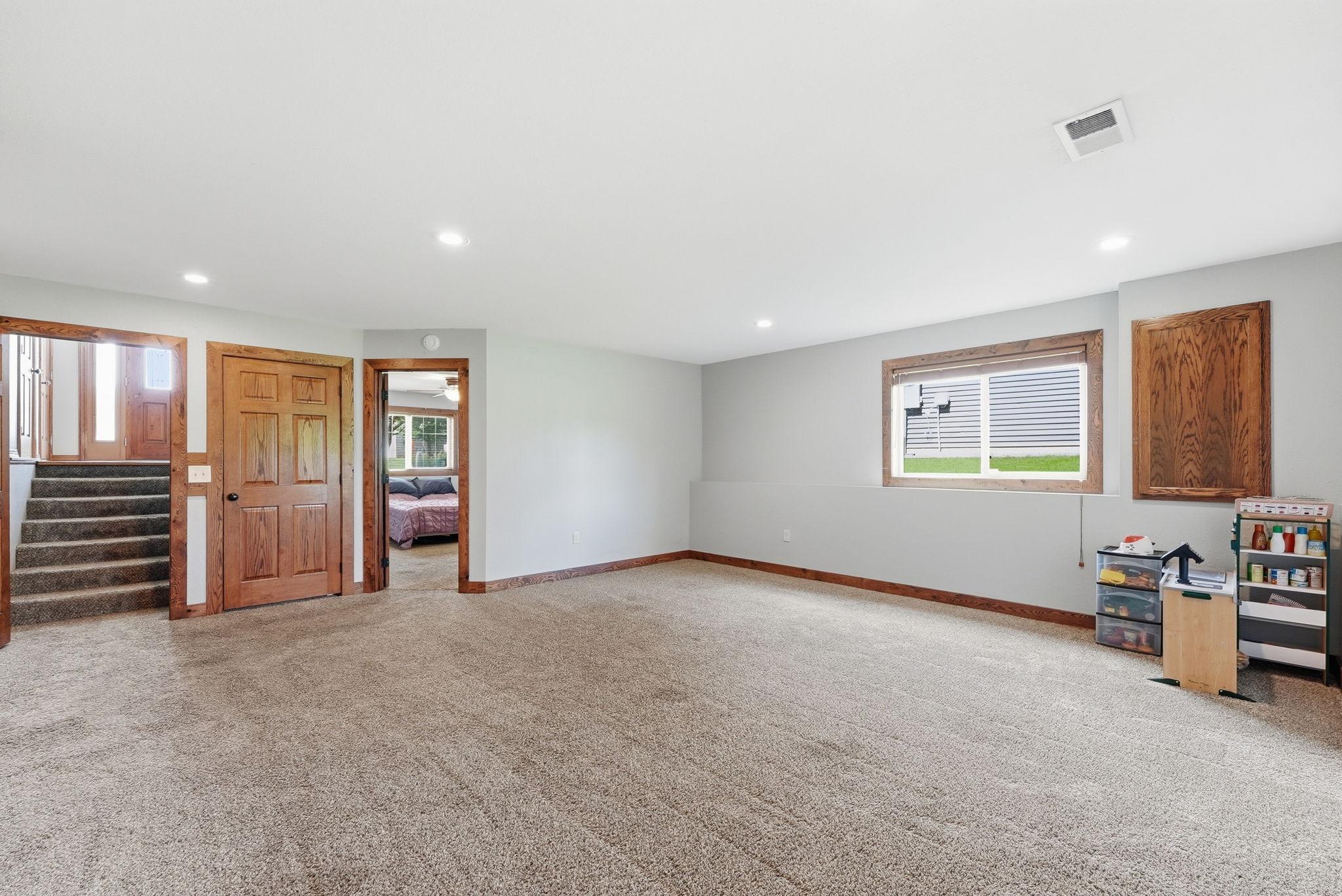 1306 Iris Lane NE
