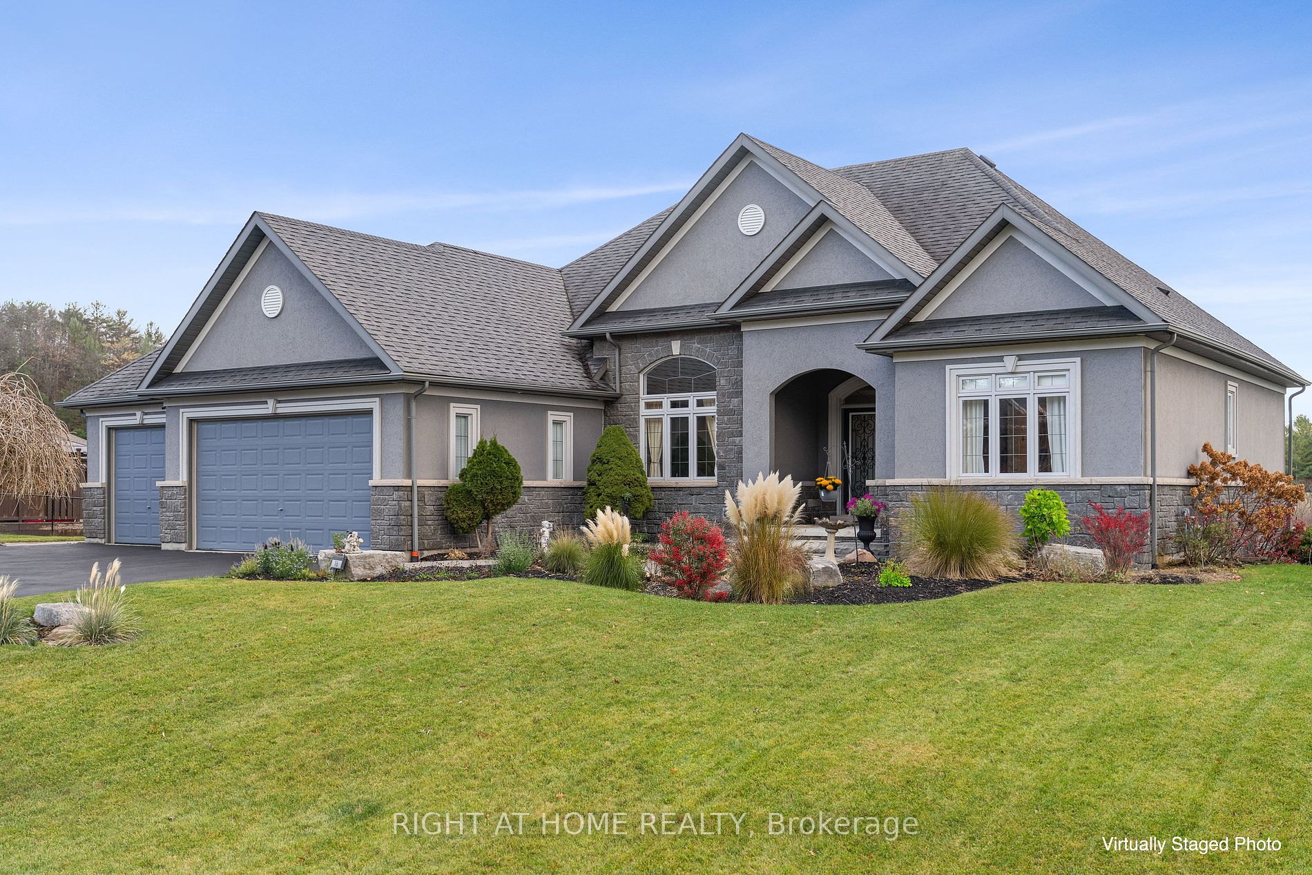 16 Deanna Dr