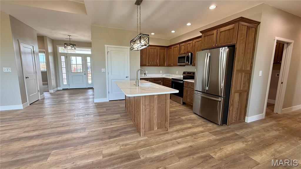 205 E Larkspur Ct