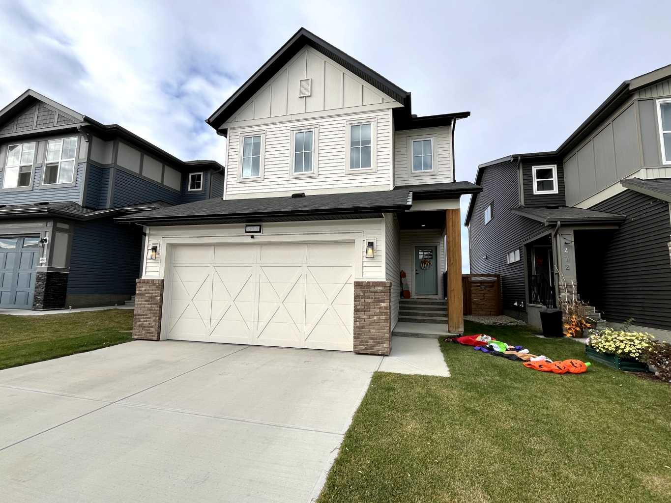 476 Chinook Gate Square Street SW
