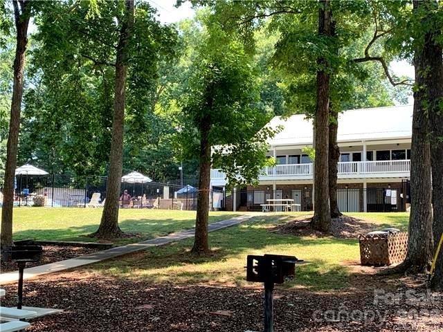 317 Tamarind Drive 560
