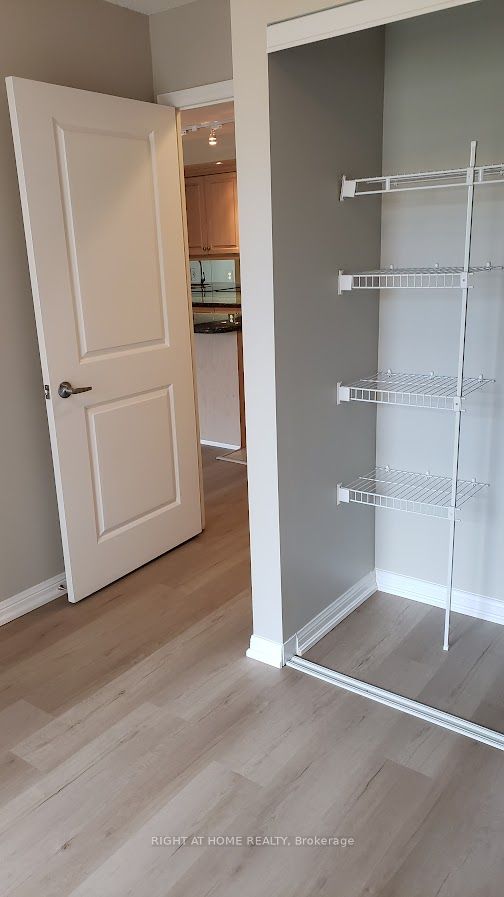 900 Mount Pleasant Rd 327