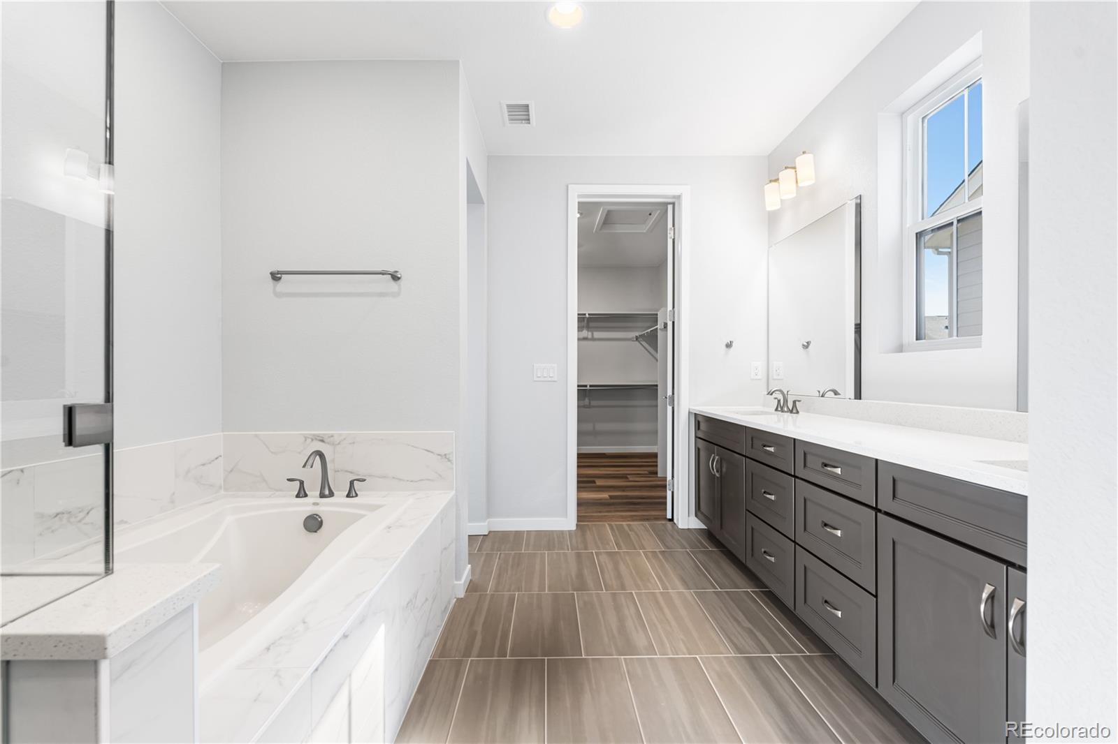 8858 Moonshimmer Trail