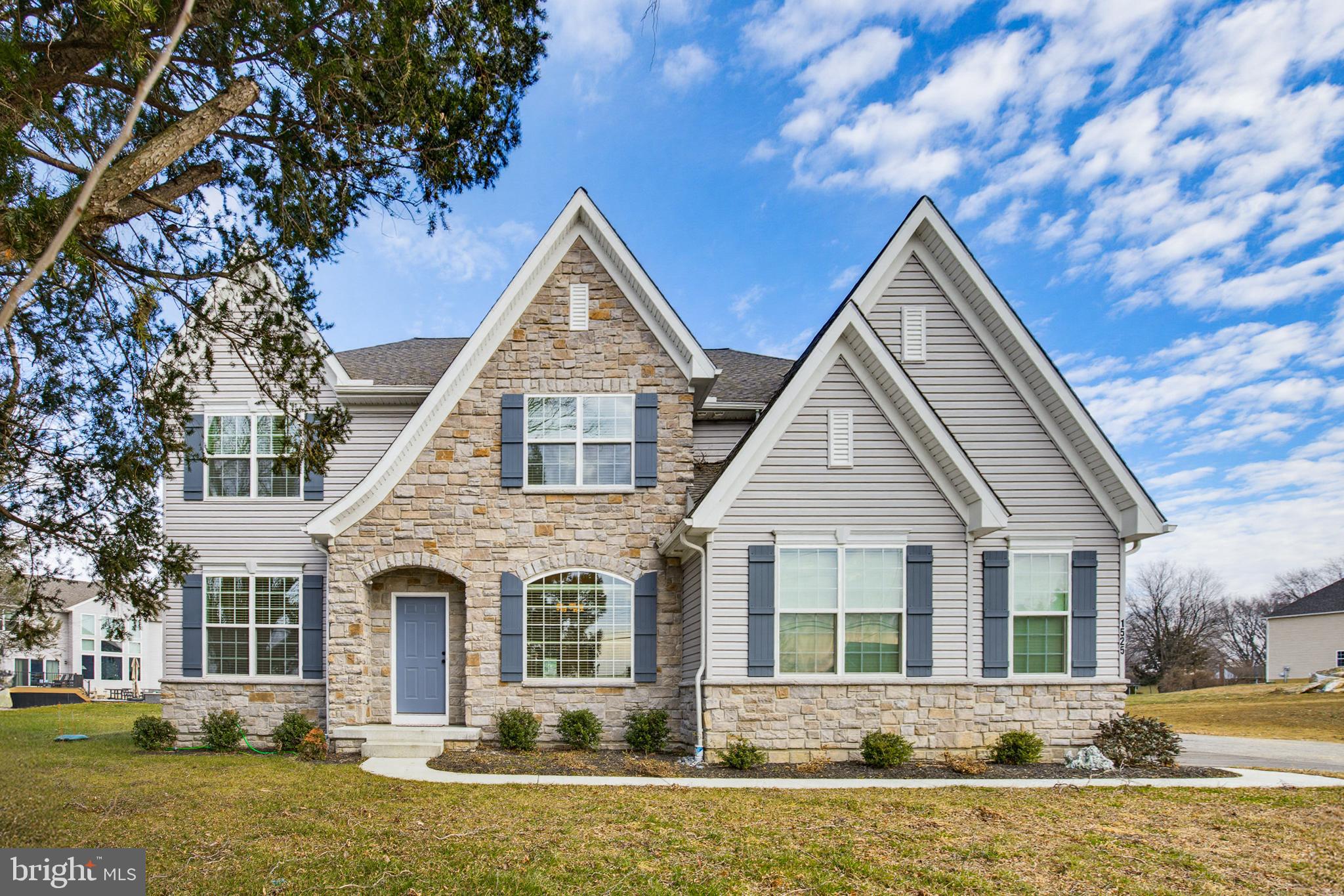 1525 Village Road