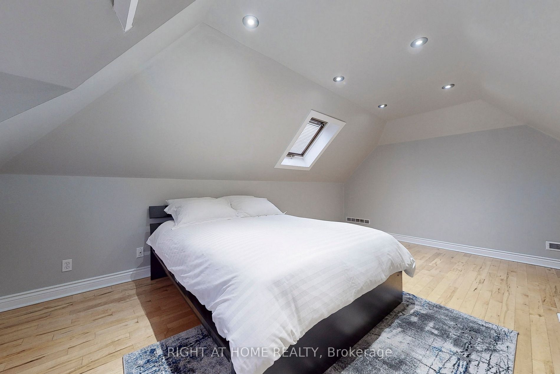 34 S Connaught Ave