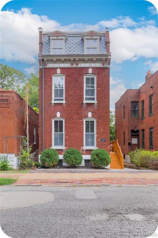2414 S 11th Street