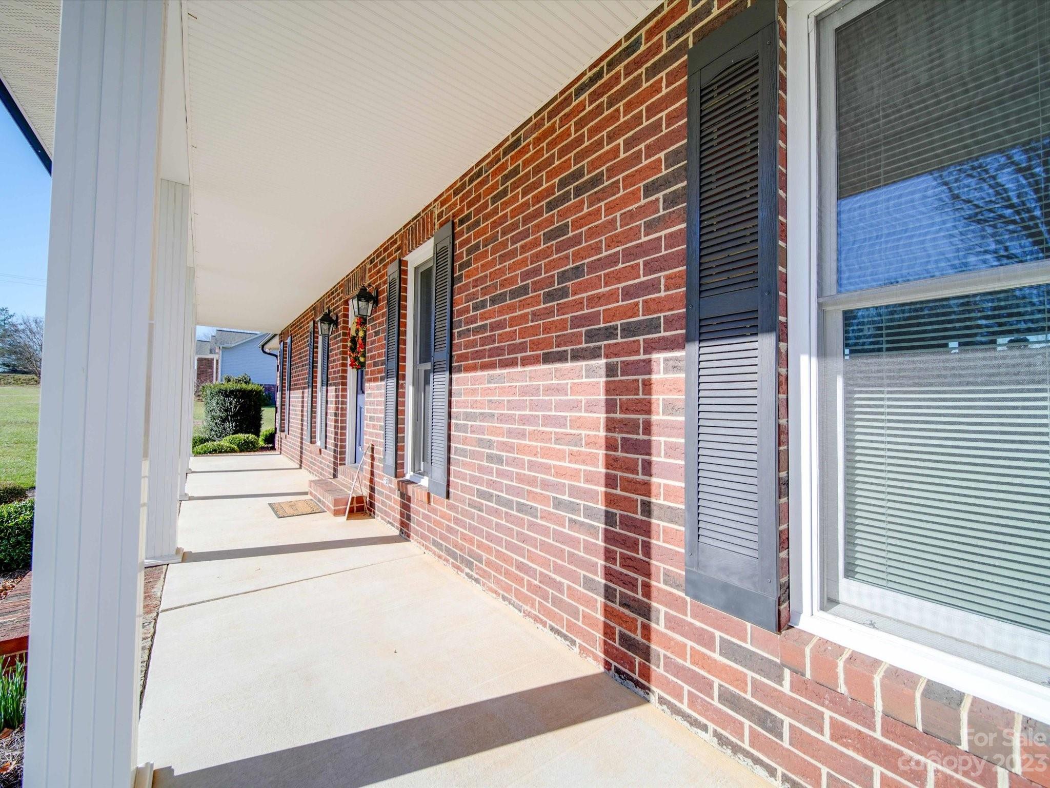 113 Hunters Creek Drive