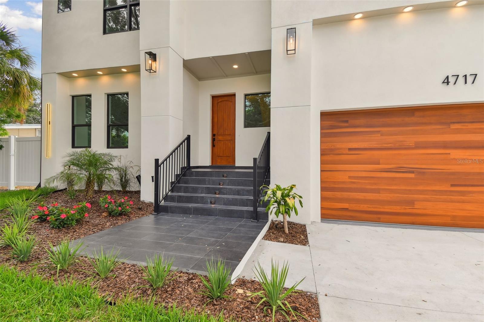 4717 W Oklahoma Avenue