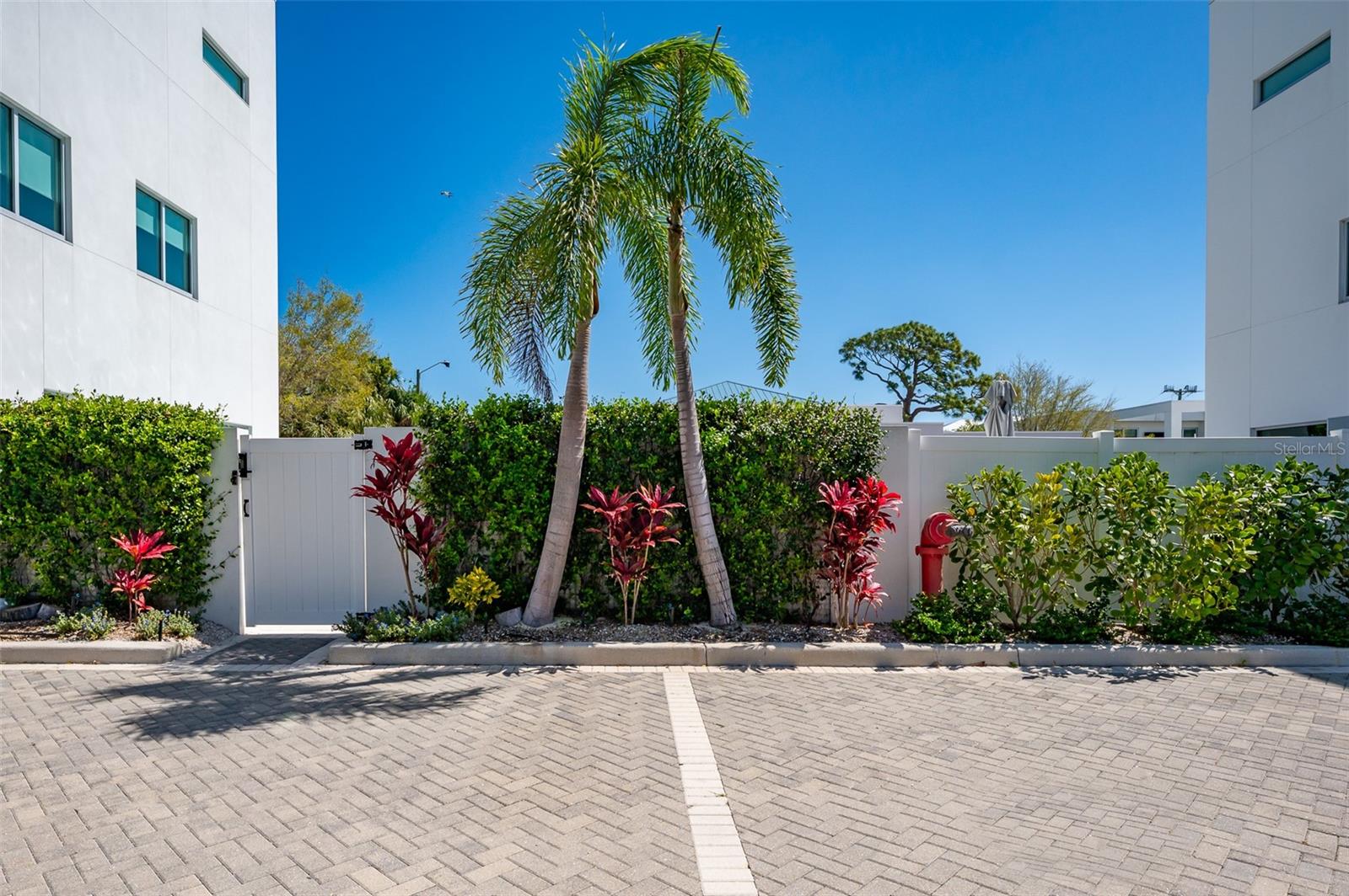 635 S Orange Avenue 404