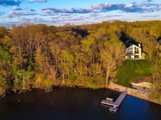 2080 Greenleaf Road