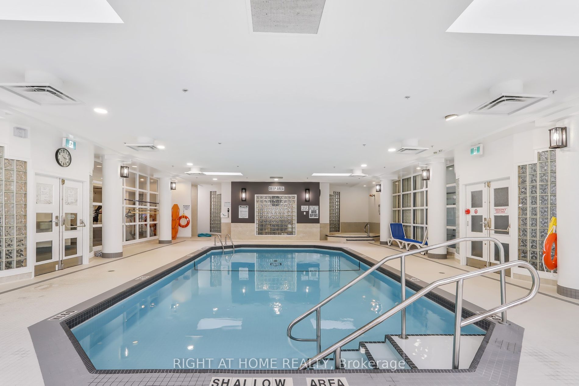 25 Trailwood Dr 904