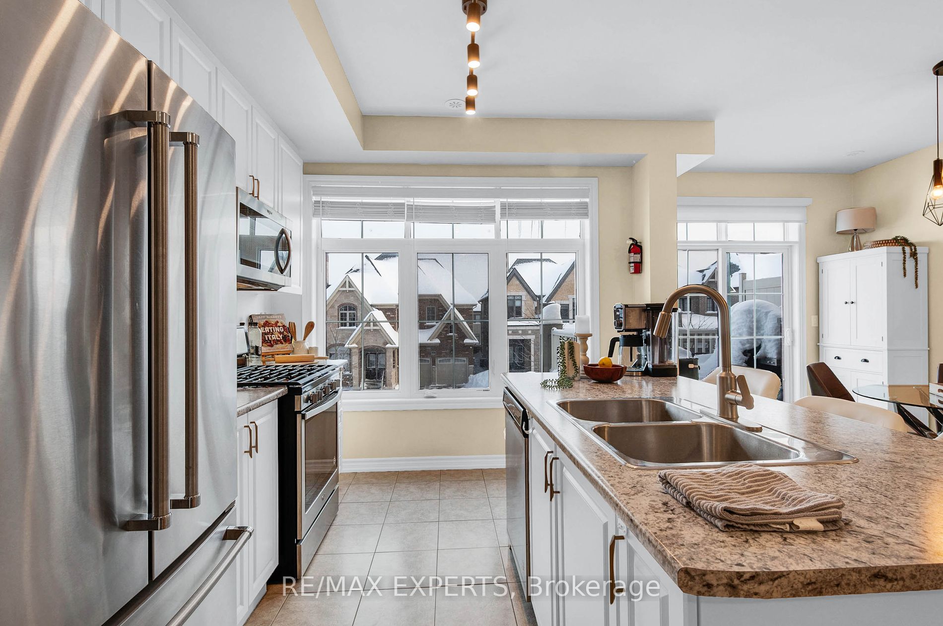 136 Alvin Pegg Dr