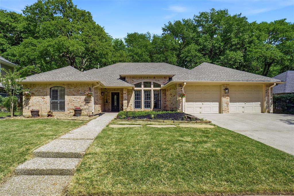 2620 Surrey Woods Road, Flower Mound, TX