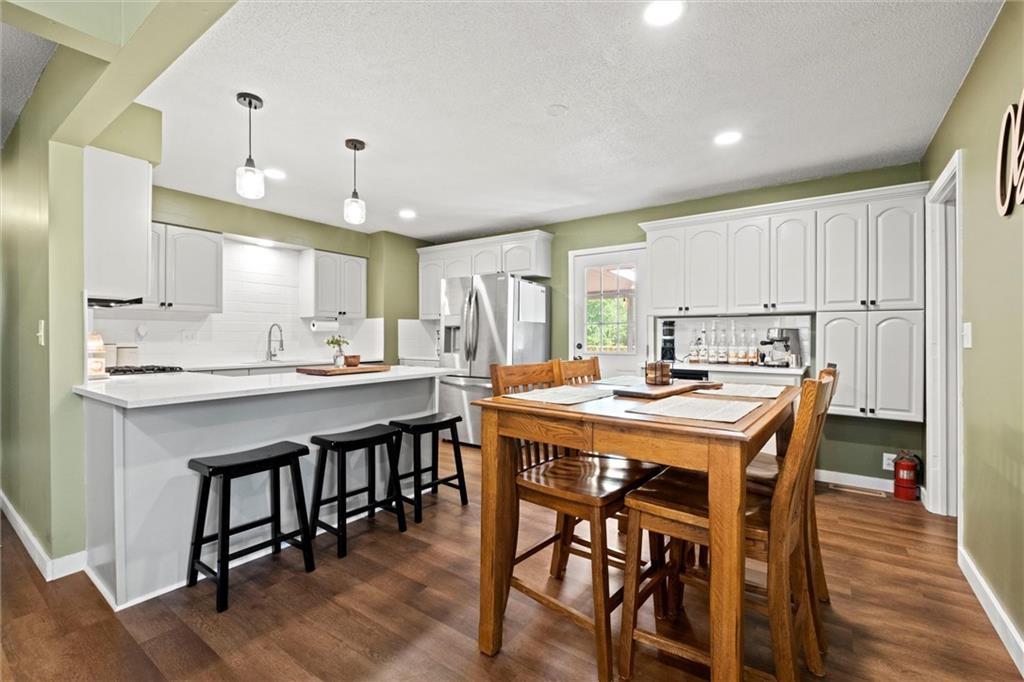 22420 W 73rd Terrace