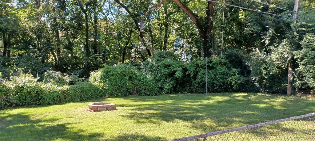 6832 NW Pleasant View Drive