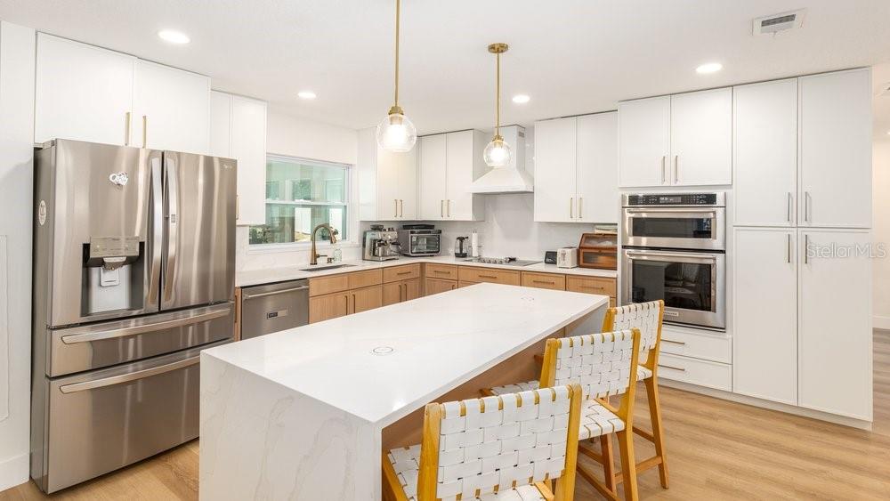 2086 Winnetka Court