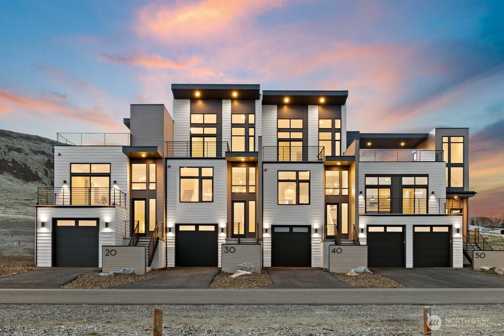 30 Chinook Drive