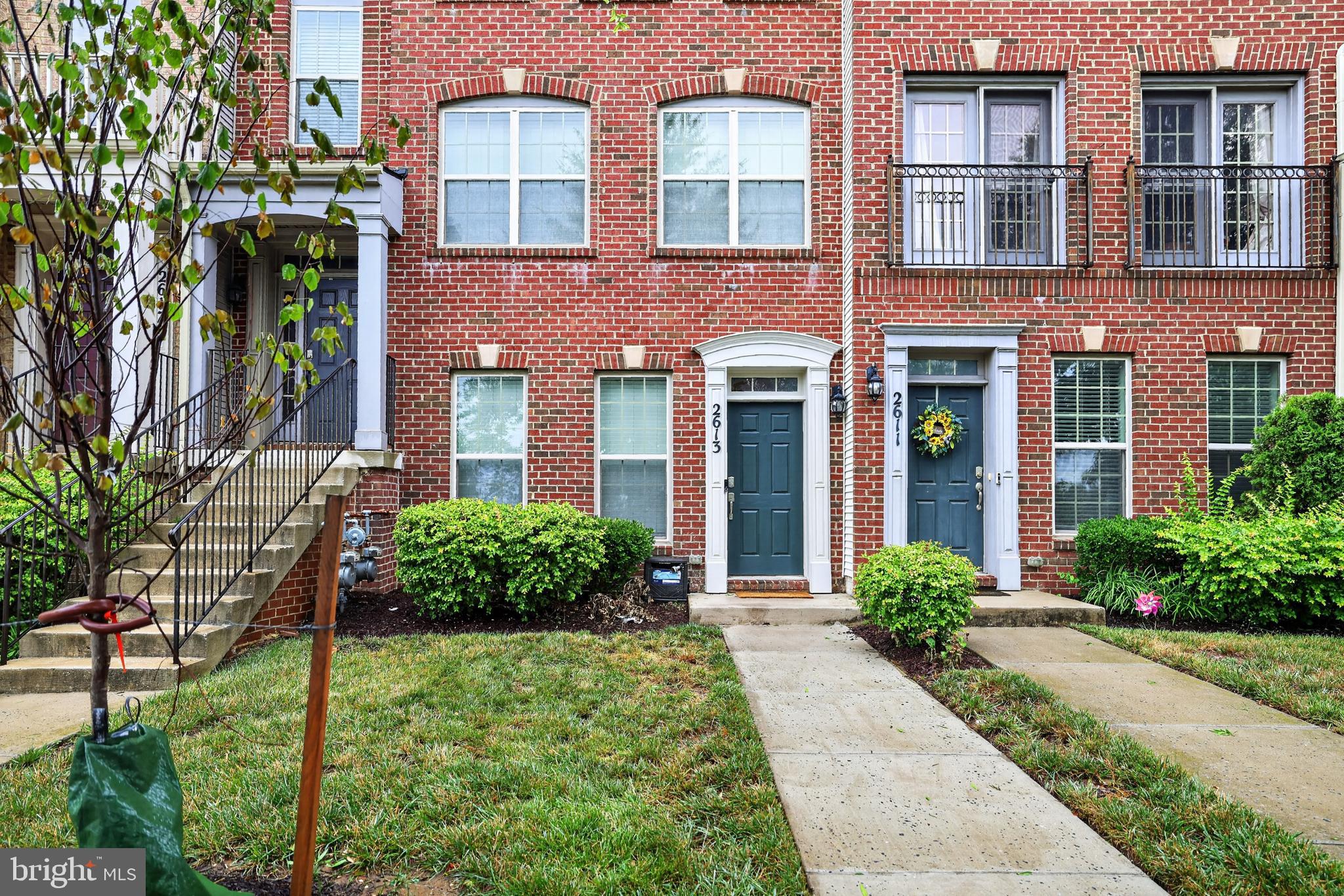 2613 Campus Way N 46