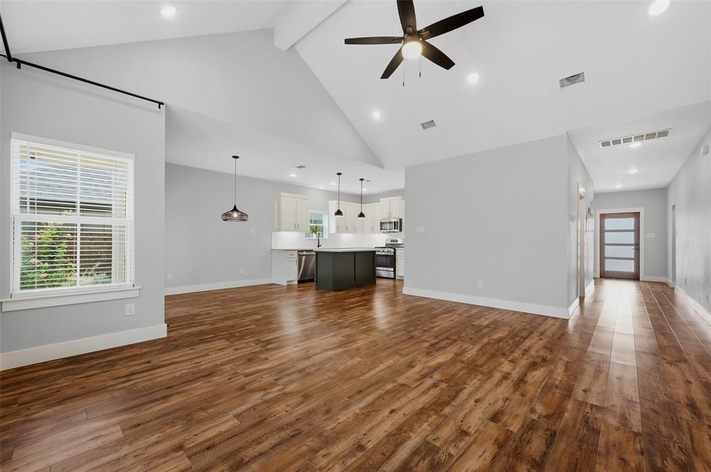 4919 Dry Creek