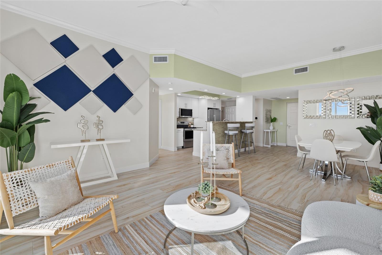 800 N Tamiami Trail 1512