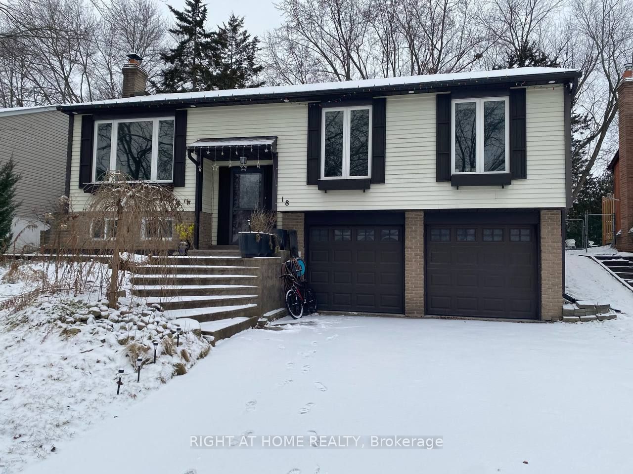 18 Red Mills Dr