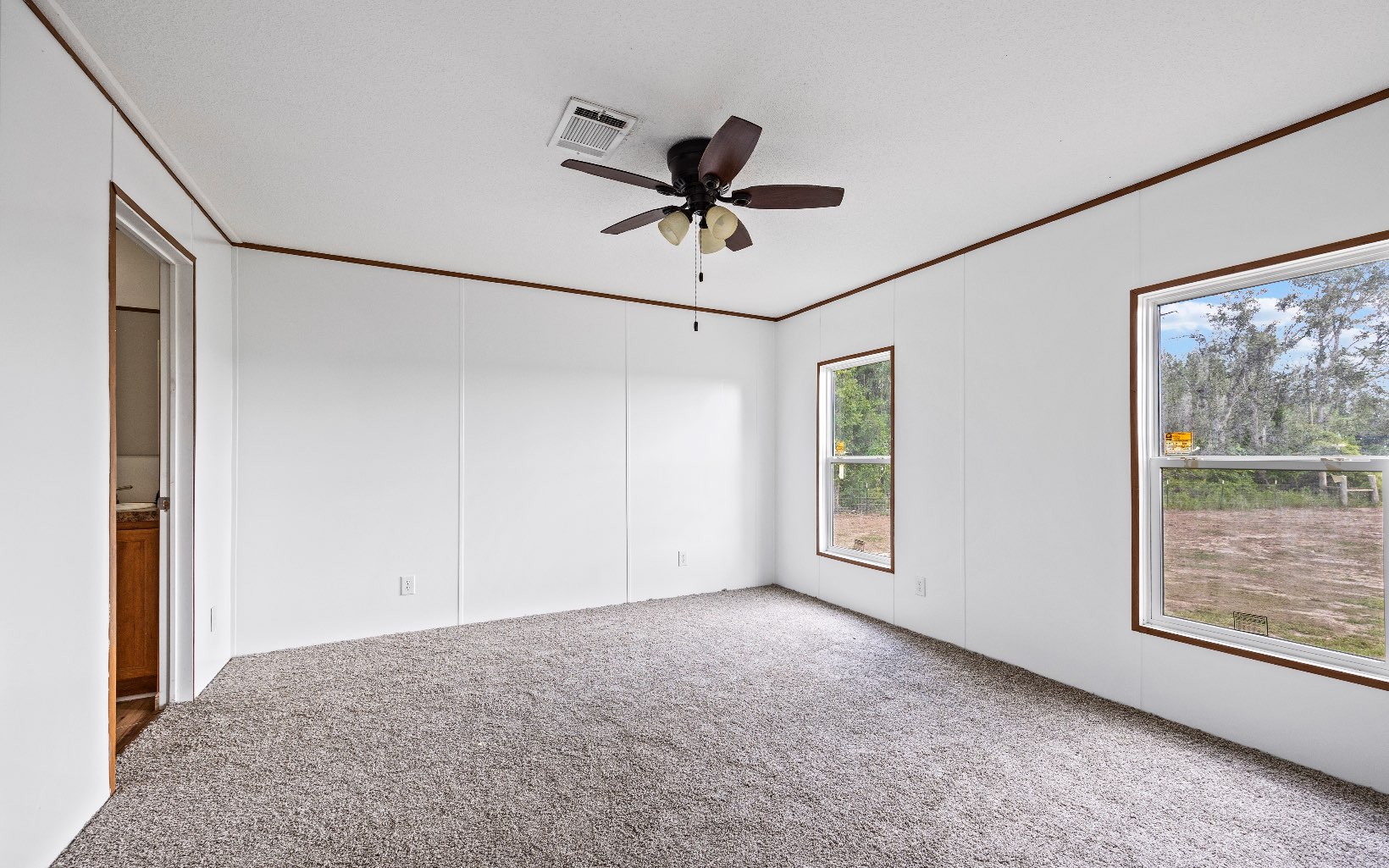 1935 NE Shady Oaks Rd