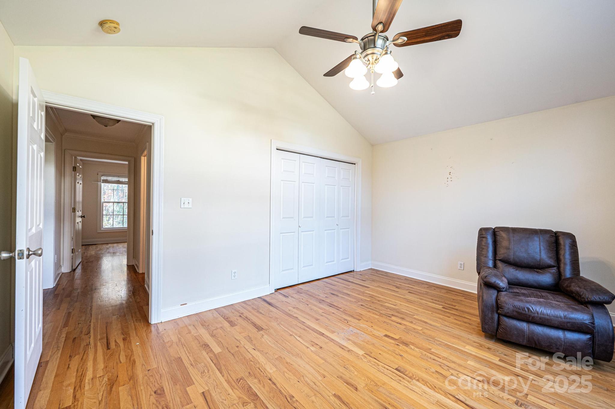 1436 20th Avenue Place NE