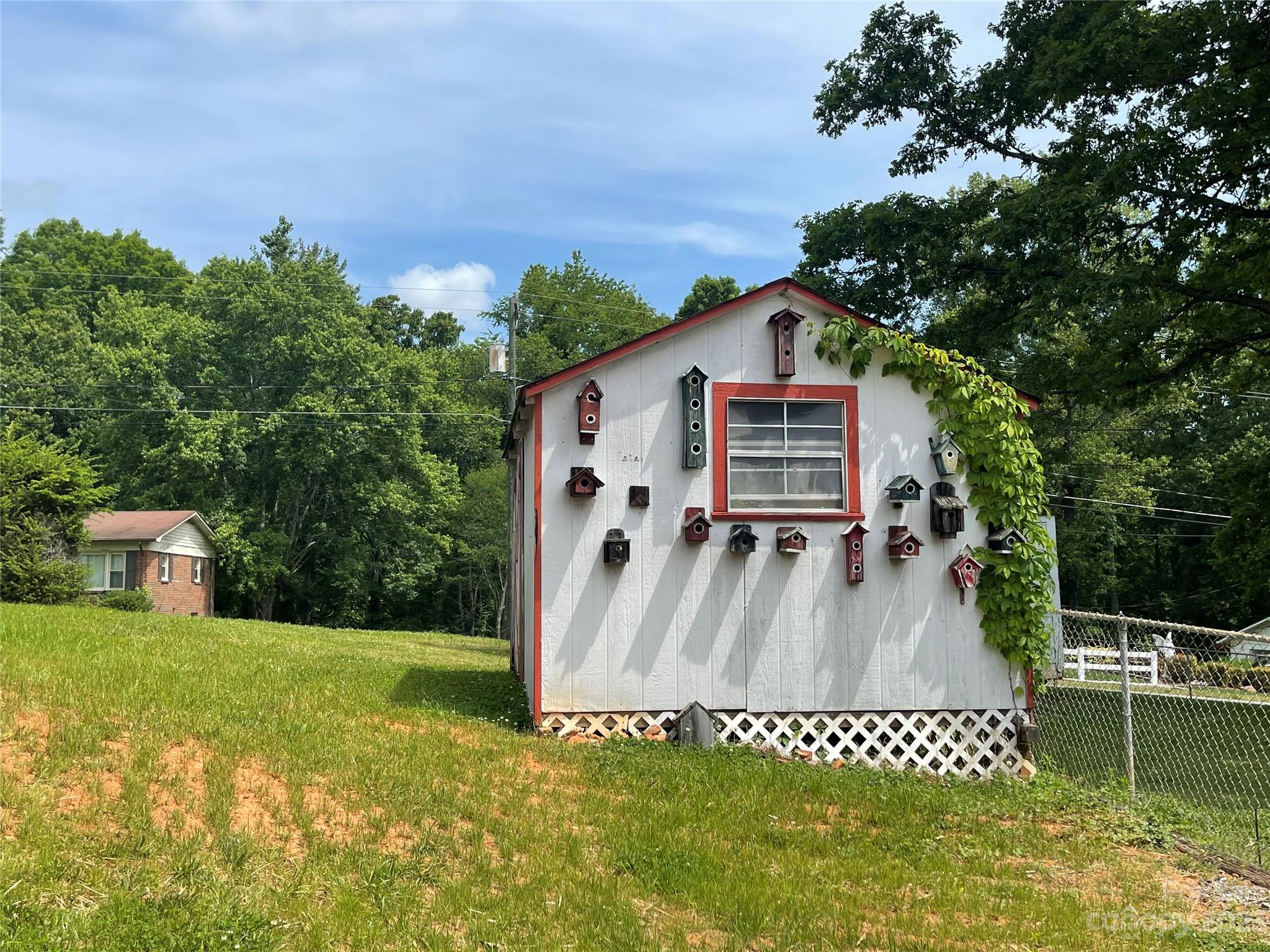 3559 Redcliff Drive
