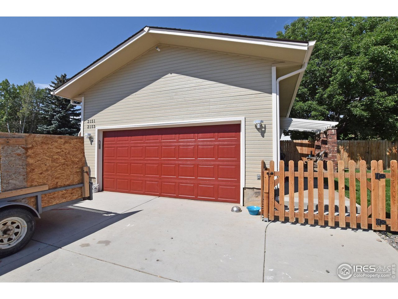 2151 S Custer Ave