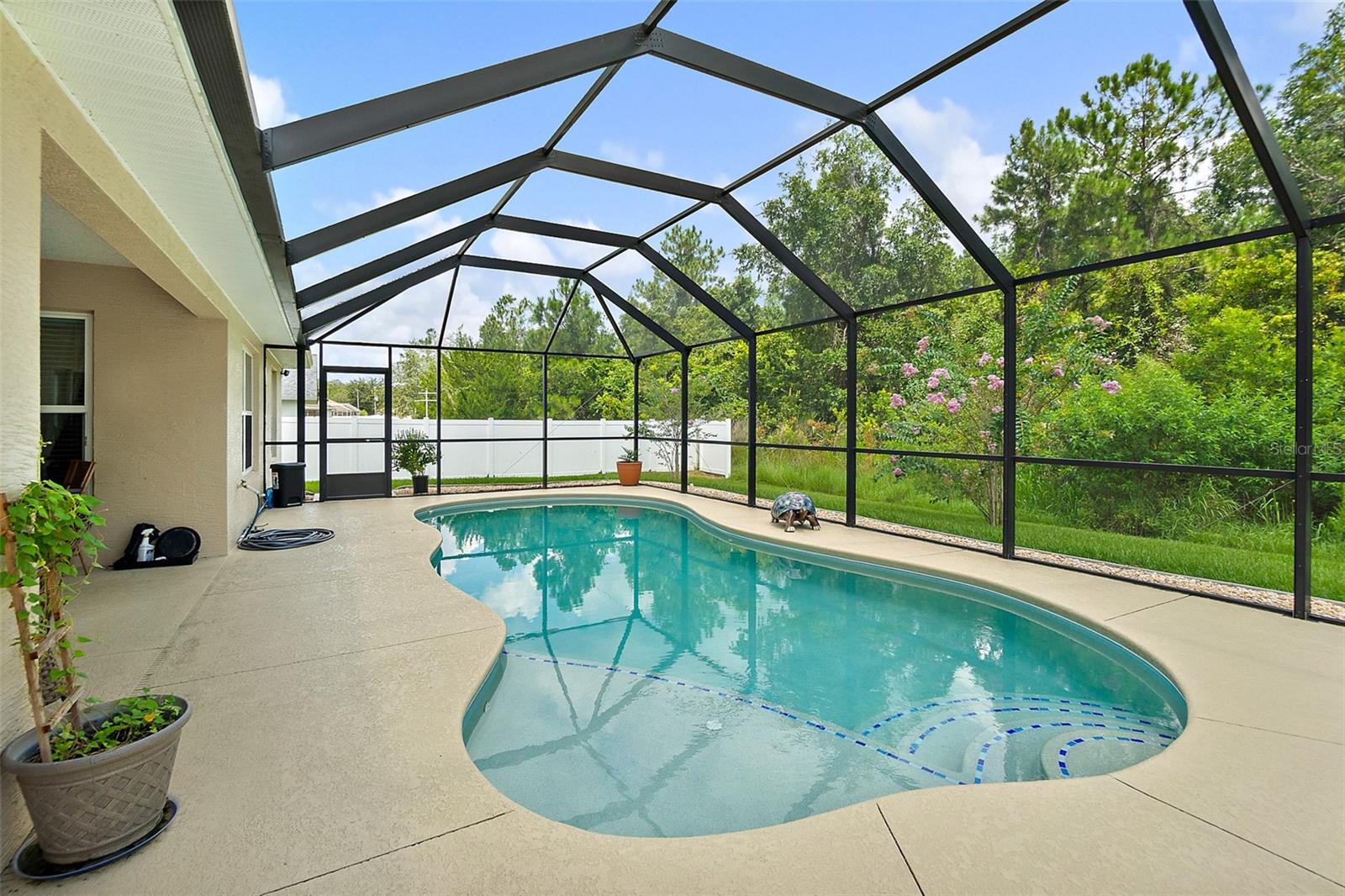35 Fernmill Lane