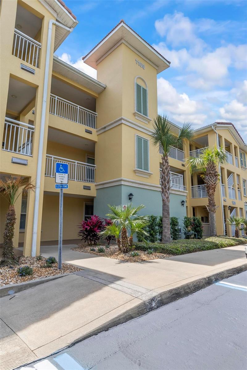 1100 Canopy Walk Lane 1111
